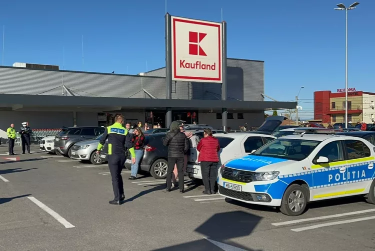 Amenzi mari pentru șoferi în parcarea marilor magazine din România de sărbători! Ce reguli trebuie să respecți