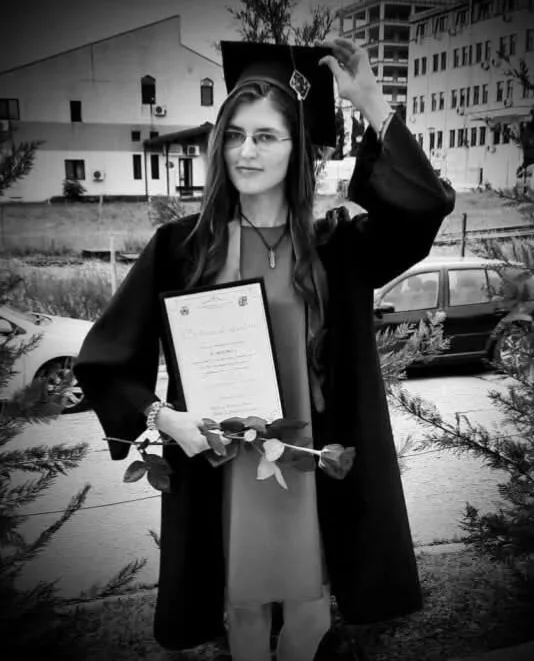 De ce a decedat Irina, studenta de 24 de ani care a căzut deodată din picioare într-un tramvai din Iași….