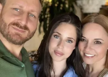 Remarca neașteptată pe care Violeta Bănică a făcut-o la adresa iubitului mamei sale. Ce a putut să spună tânăra despre Adrian Brâncoveanu, public: „Este un…”