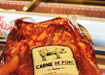 Cu cât a ajuns să se vândă 1 kg de carne de porc în LIDL, acum, cu o săptămână înainte de Craciun