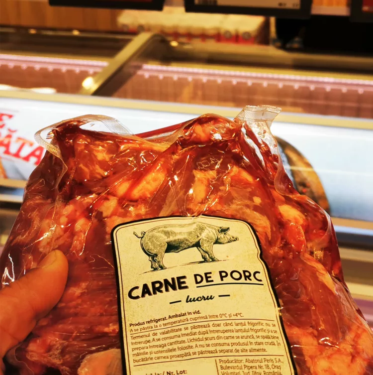 Cu cât a ajuns să se vândă 1 kg de carne de porc în LIDL, acum, cu o săptămână înainte de Craciun