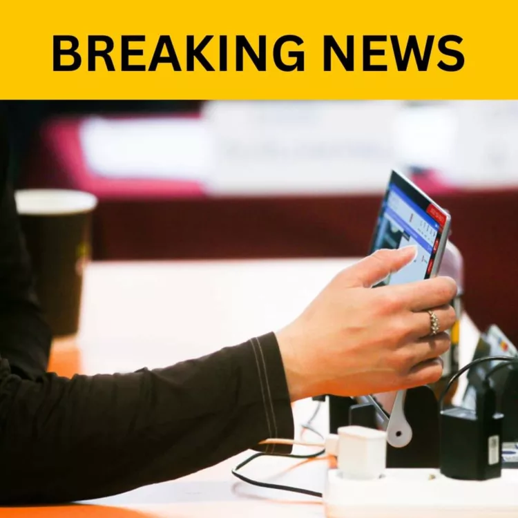 Breaking news. ”Au început să ne dea afară observatorii de la numărătoare”(n.r. la  numărătoarea voturilor la Alegerile Parlamentare). Ce se întâmplă, fară precedent