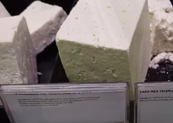 De necrezut cu cât se vinde 1 kg de telemea în Kaufland, la început de 2025. Reacția Asociației pentru Protecția Consumatorilor din România