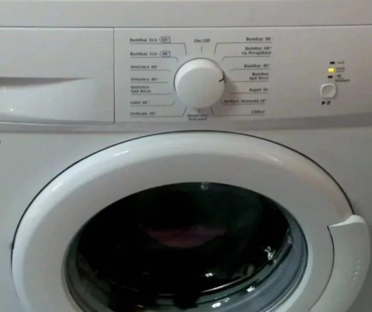 Iată cum să scoți rufele călcate direct din mașina de spălat. Trucul care face înconjurul lumii! Sigur o să-ți folosească!