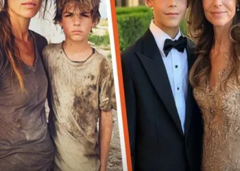 La 13 de ani, locuiam cu mama mea într-o rulotă veche, abia reușind să ne descurcăm