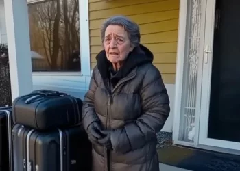 FIUL MEU A VĂZUT ACCIDENTAL TESTAMENTUL ȘI MI-A SPUS SĂ ÎMI PREGĂTESC BAGAJUL IMEDIAT