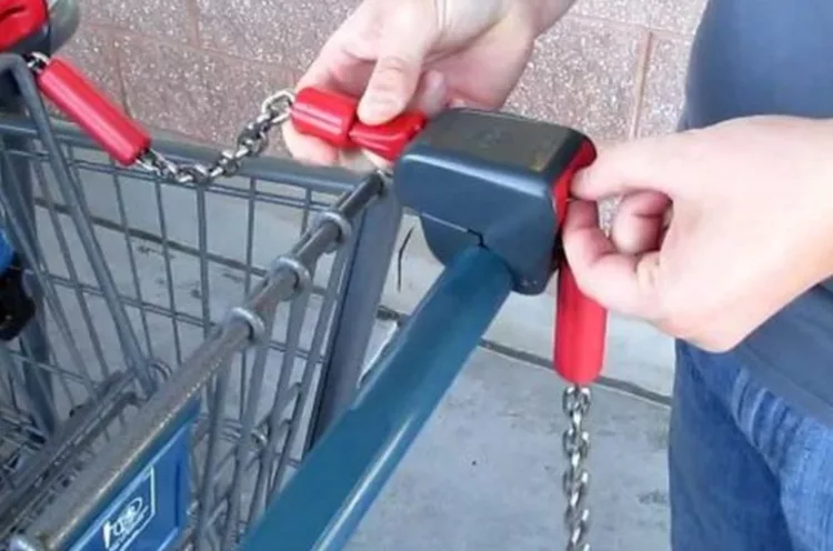 Cum deblochezi în numai câteva secunde un cărucior de la supermarket, fără monedă? Este atât de simplu, că voi încerca și eu data viitoare