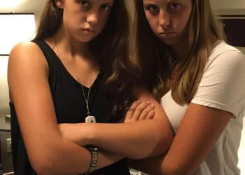 FIICELE MELE VITREGE AU FĂCUT-O PE FIICA MEA SĂ DOARMĂ PE JOS DUPĂ M0ARTEA MAMEI EI – FĂRĂ NICIUN SPRIJIN DE LA SOȚIA MEA, AM LUAT ATITUDINE DE LA DISTANȚĂ.