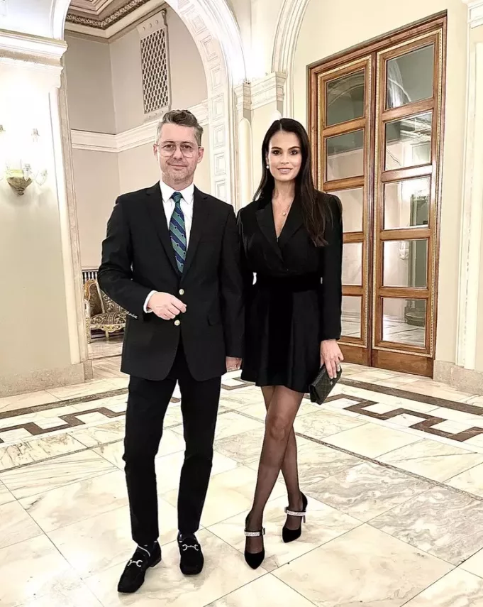 Adi Sînă a plecat de acasă și stă la un hotel din Capitală! Motivul BIZAR pentru care soțul Ancăi Serea a luat această decizie