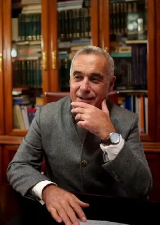Călin Georgescu a plecat din țara: „Eu acolo, voi aici” Ce planuieste sa faca