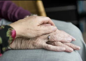 Toți seniorii cu pensii mai mici de 3.000 de lei trebuie să știe asta! Când le intră majorarea pe card?!