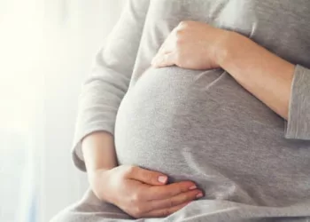 Cine este femeia care a născut pe trotuar în București