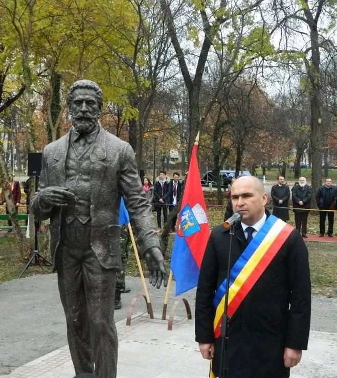 Cu ce se ocupă fiica cea mare a lui Ilie Bolojan, președintele interimar al României. Lucia Maria nu a călcat pe urmele tatălui ei