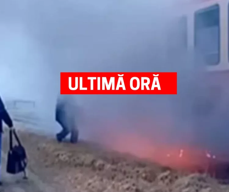 A luat foc un tren cu peste 70 de pasageri.