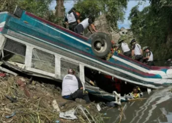 51 de persoane au murit în urma unui accident de autocar