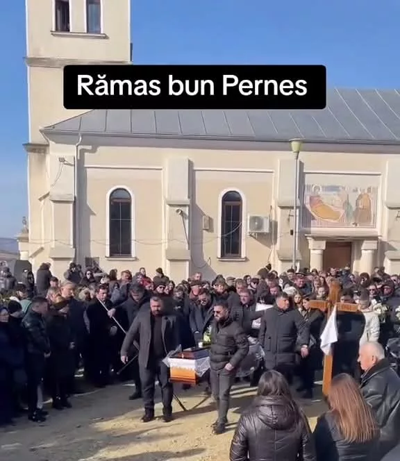 Cum a fost condus Andrei Perneș pe ultimul drum