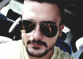 Alex Mătușa, un subofițer de 30 de ani din Craiova, se află în stare critică după ce s-a împușcat în cap