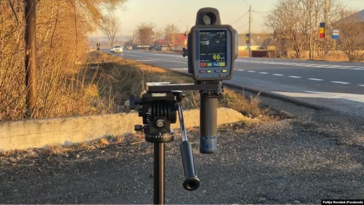 Cum funcționează noile radare inteligente și ce trebuie să știe șoferii. Poliția pregătește 700 de dispozitive mobile