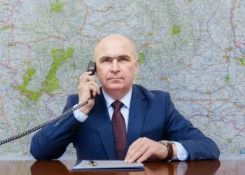 Elena Lasconi: I-am comunicat lui Marcel Ciolacu că aș fi dispusă să renunț la candidatură și să îl susținem pe Ilie Bolojan