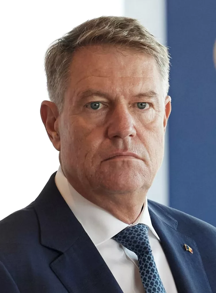 Klaus Iohannis trebuie să dea banii înapoi. Statul are de recuperat o mică avere de la fostul președinte