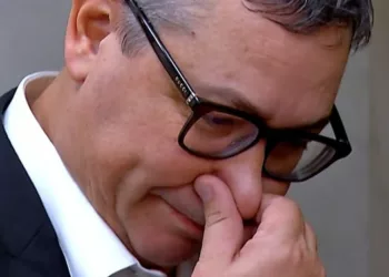 Lovitura primită de Victor Ponta imediat după ce și-a depus candidatura la prezidențiale: "Imi iubesc..."