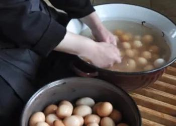 Când se vopsesc ouăle de Paște? Tradiția pe care multe gospodine o ignoră an de an