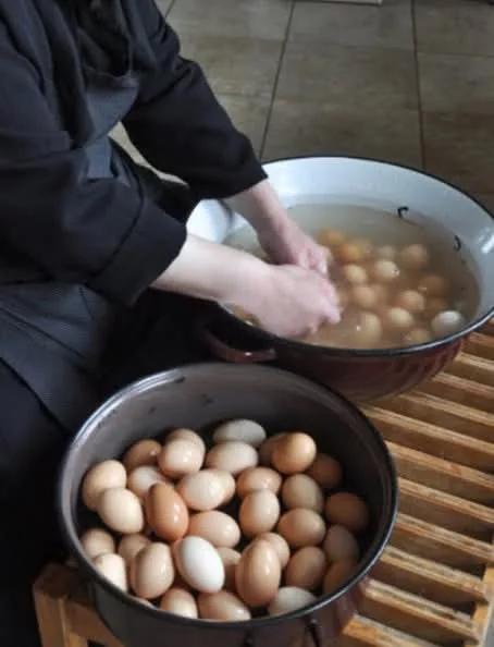 Când se vopsesc ouăle de Paște? Tradiția pe care multe gospodine o ignoră an de an