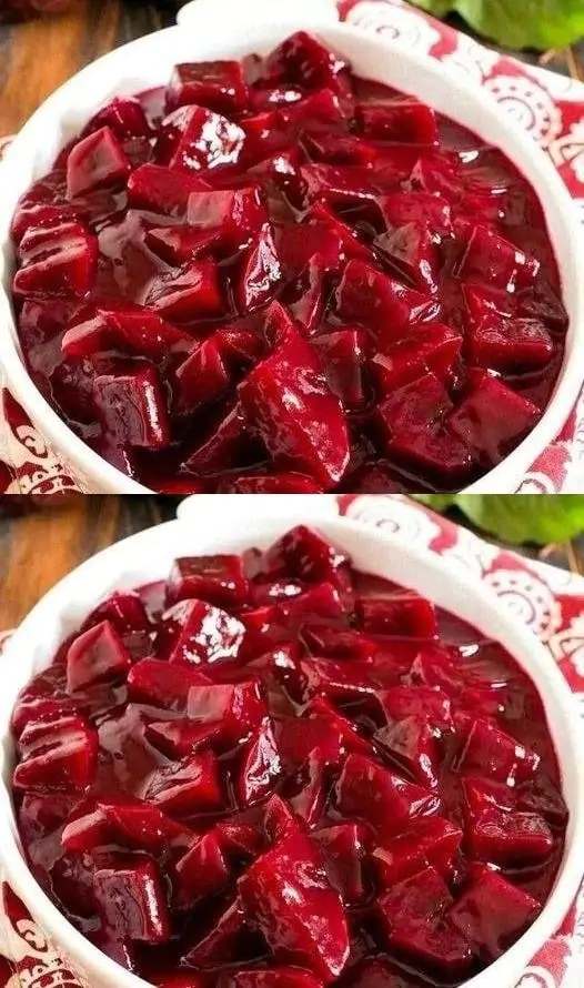 Curățarea colonului: un pas esențial pentru sănătatea ta. Rețetă simplă de suc detoxifiant natural