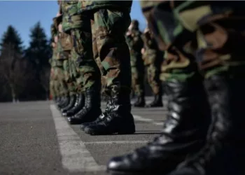 Serviciul militar voluntar revine în atenție