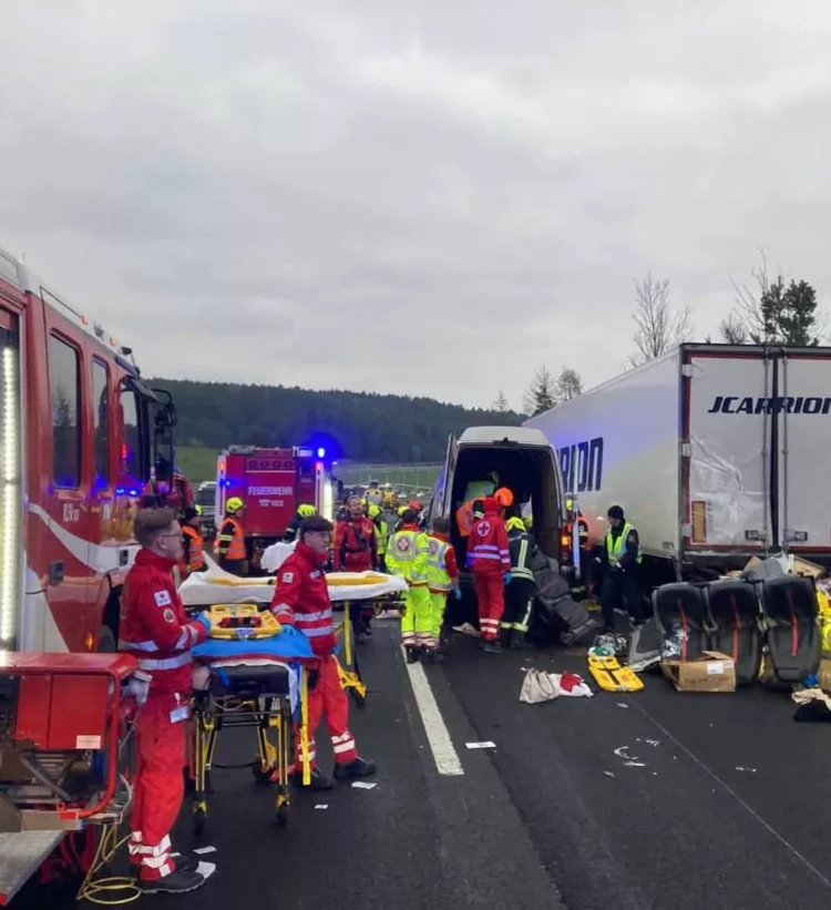 Tragedie pe Autostrada A2 din Austria: Patru Morți într-un Accident Devastator