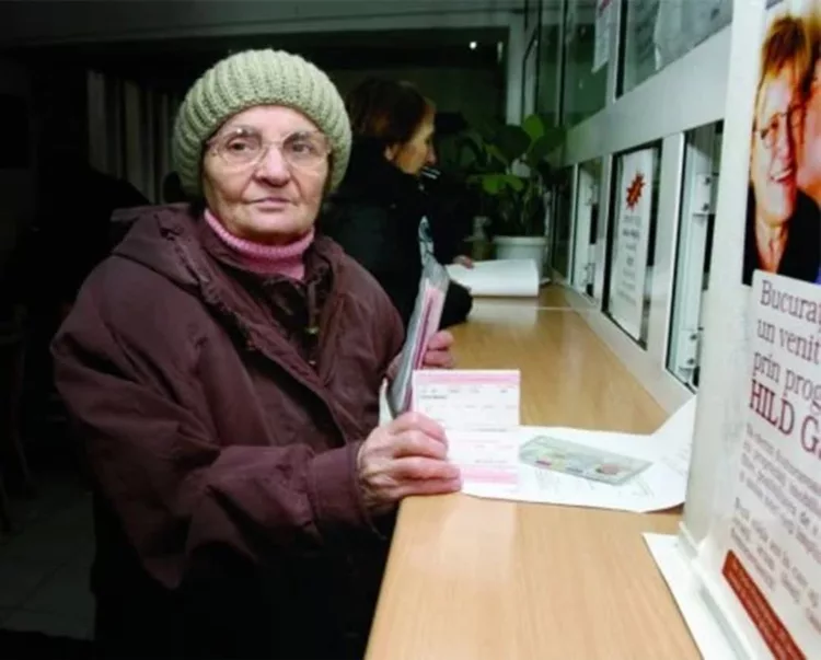 Veste bună pentru pensionarii români! E gratuit pentru cei născuți înainte de 1960