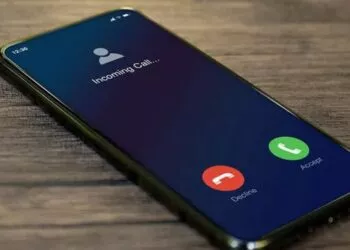 Apeluri care se închid imediat după ce răspunzi – semnul unei înșelătorii periculoase. Ce trebuie să faci