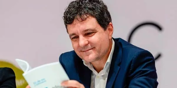 Comisia Europeană trage un semnal de alarmă: Economia României încetinește puternic în 2025, iar deficitul rămâne la cote alarmante