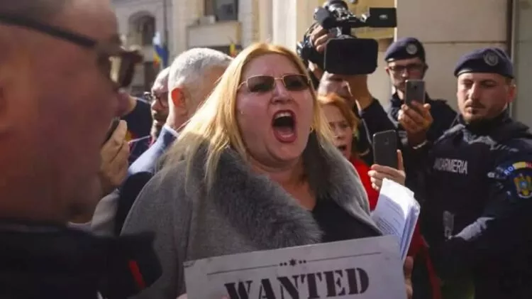 Criză majoră în partidul SOS România: 17 parlamentari pregătesc plecarea în bloc