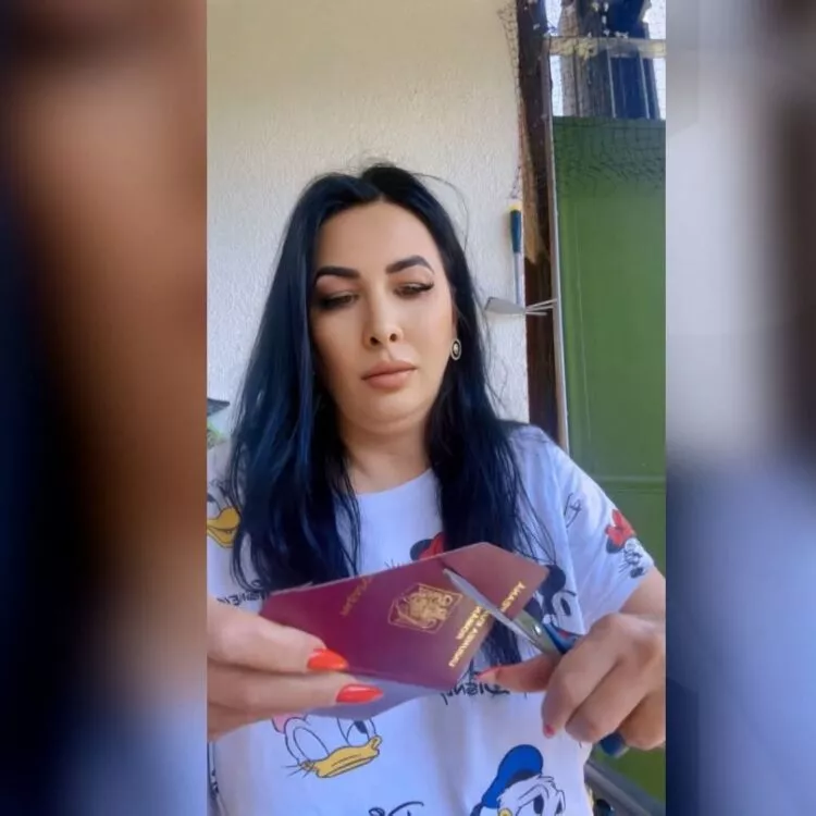 Trendul periculos al pașapoartelor tăiate: ce riscă românii care distrug documente oficiale