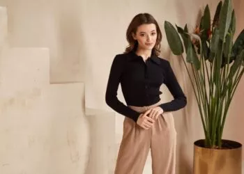 Top 3 piese vestimentare esențiale pentru o garderobă office