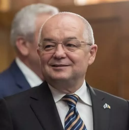 Emil Boc, apel către clujeni înainte de alegeri: „Aveți grijă duminică! Nu mă trimiteți la Putin după bani pentru centură”