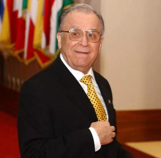 Ion Iliescu, internat de urgență. Anunț oficial al SRI despre starea fostului președinte: „Stare generală alterată”