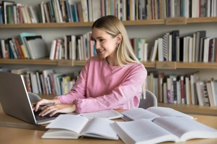 5 motive pentru care testul IELTS este cheia ta pentru mobilitate academică și profesională