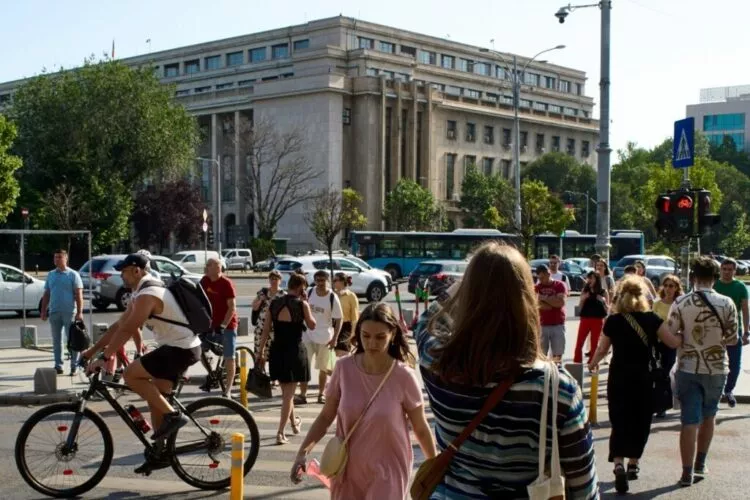 România se pregătește pentru majorări de taxe: TVA mai mare, accize crescute și impozite suplimentare pentru drepturile de autor