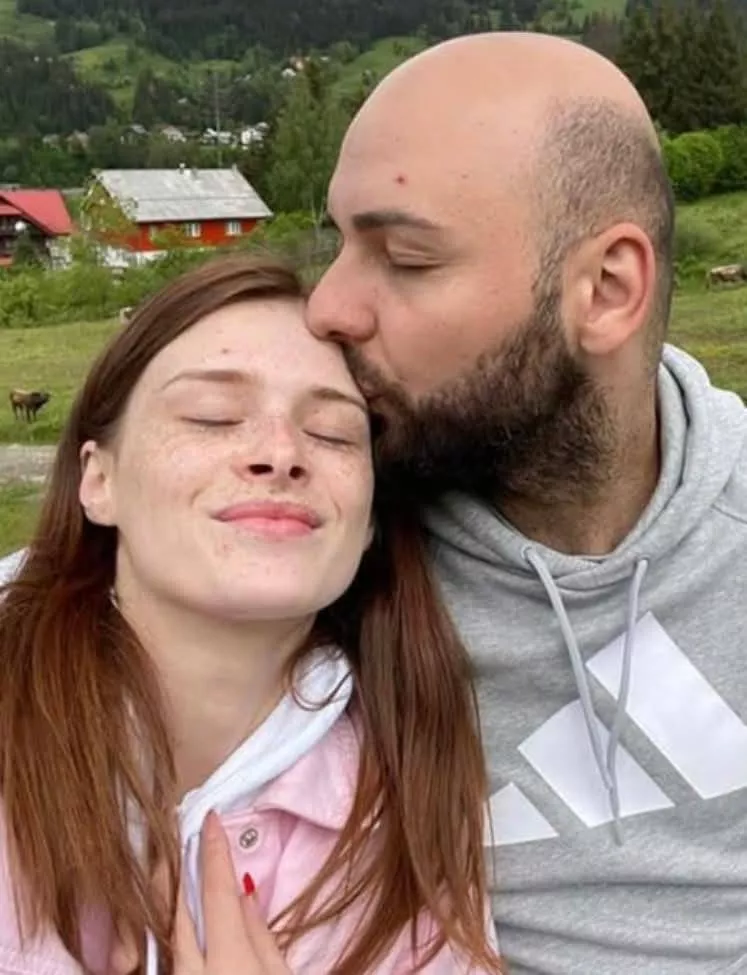 Cazul crimei din Cosmopolis se complică: soțul victimei, acuzat de amenințări la adresa fiicei asasinului