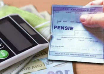 Schimbări majore pentru pensionari din august 2025: recalculare, CASS și impozit pentru pensiile mari