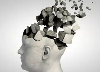 Demența: 4 semne subtile care pot apărea înainte de pierderea evidentă a memoriei