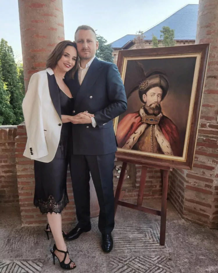Andreea Marin și Adrian Brîncoveanu s-au despărțit după 8 ani de relație discretă. Unde s-a retras fostul partener pentru regăsire spirituală