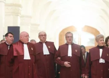 CCR discută acordarea a 180.000 lei fiecărui judecător care își încheie mandatul. Banii ar putea fi luați de la investiții