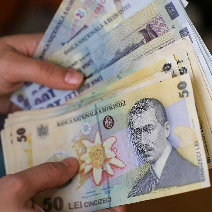 Cum se calculează CASS și impozitul pentru pensiile mai mari de 3.000 de lei din august 2025