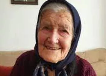 Minune la Iași: O pensionară de 80 de ani s-a trezit din comă exact când familia o pregătea de înmormântare