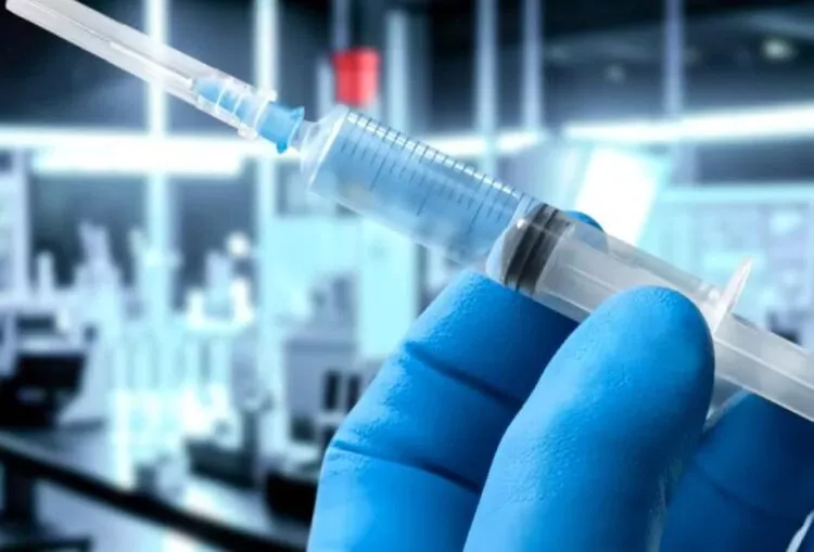 SUA: Comitetul consultativ pentru vaccinare nu mai recomandă vaccinul anti-Covid pentru adulți