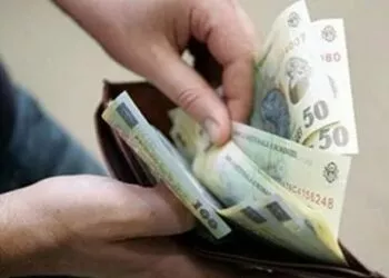 Lovitură pentru românii cu economii mari: