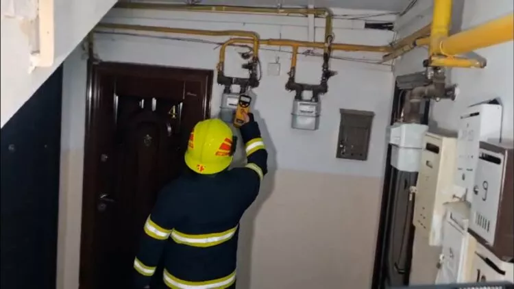Miros Puternic de Gaz în Caracal: Zeci de Familii Evacuate